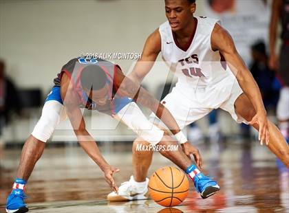 Thumbnail 1 in Greene Central vs. Trinity Christian (John Wall Holiday Invitational) photogallery.