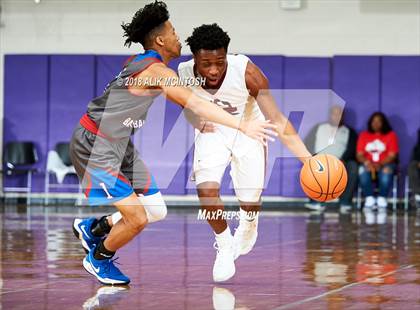 Thumbnail 1 in Greene Central vs. Trinity Christian (John Wall Holiday Invitational) photogallery.