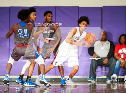 Thumbnail 1 in Greene Central vs. Trinity Christian (John Wall Holiday Invitational) photogallery.