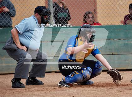 Thumbnail 1 in St. Francis vs. South Tahoe (Pre-Season Tournament) photogallery.