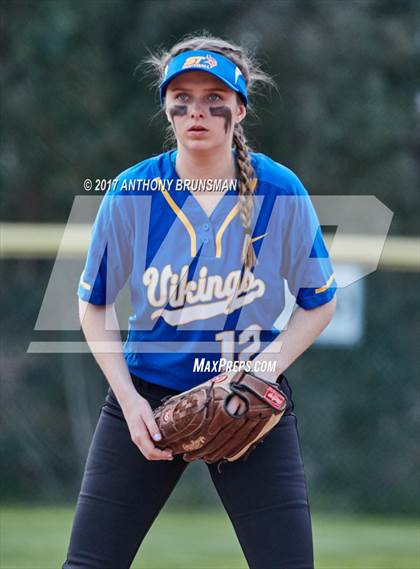 Thumbnail 2 in St. Francis vs. South Tahoe (Pre-Season Tournament) photogallery.