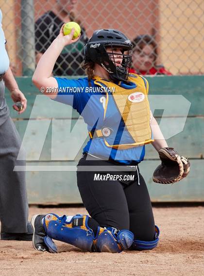 Thumbnail 1 in St. Francis vs. South Tahoe (Pre-Season Tournament) photogallery.