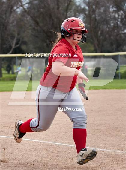 Thumbnail 1 in St. Francis vs. South Tahoe (Pre-Season Tournament) photogallery.