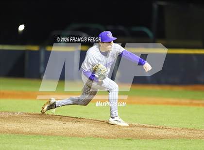 Thumbnail 1 in Lennard @ Sumner photogallery.