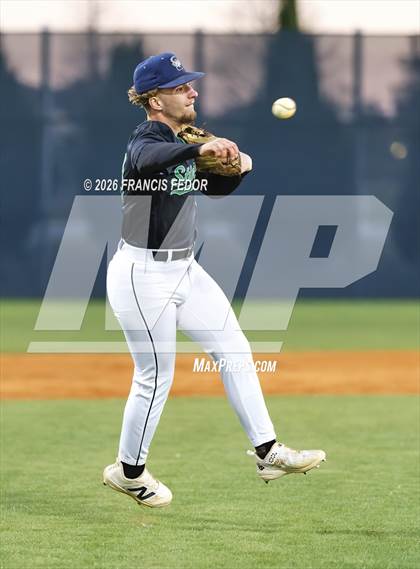 Thumbnail 2 in Lennard @ Sumner photogallery.