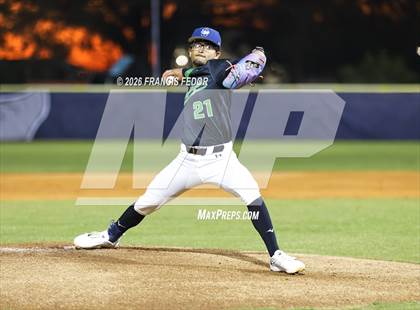 Thumbnail 1 in Lennard @ Sumner photogallery.