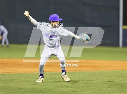 Thumbnail 3 in Lennard @ Sumner photogallery.