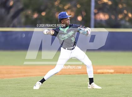 Thumbnail 3 in Lennard @ Sumner photogallery.