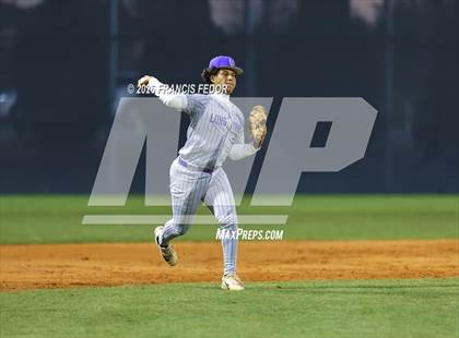 Thumbnail 1 in Lennard @ Sumner photogallery.