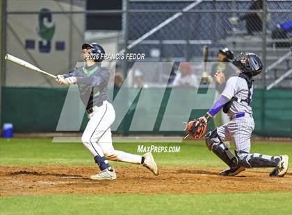 Thumbnail 2 in Lennard @ Sumner photogallery.