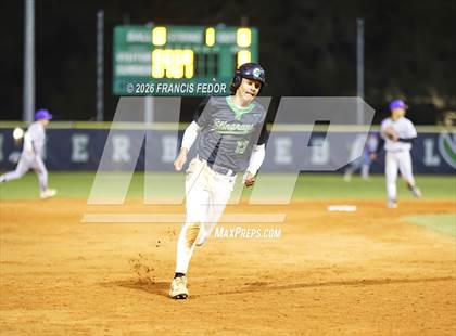 Thumbnail 3 in Lennard @ Sumner photogallery.