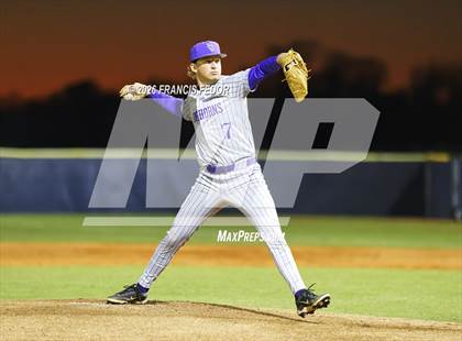 Thumbnail 2 in Lennard @ Sumner photogallery.