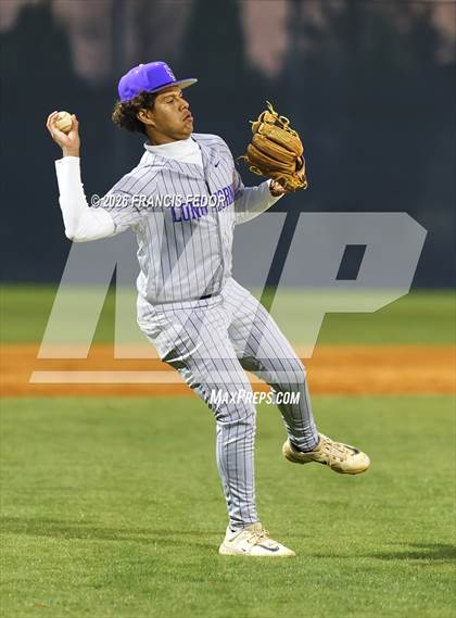 Thumbnail 2 in Lennard @ Sumner photogallery.