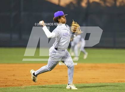 Thumbnail 2 in Lennard @ Sumner photogallery.