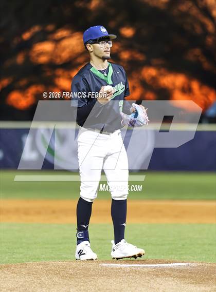 Thumbnail 3 in Lennard @ Sumner photogallery.