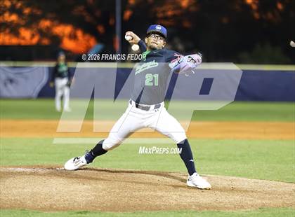 Thumbnail 3 in Lennard @ Sumner photogallery.