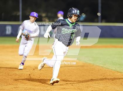 Thumbnail 3 in Lennard @ Sumner photogallery.