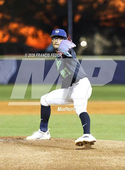 Thumbnail 2 in Lennard @ Sumner photogallery.