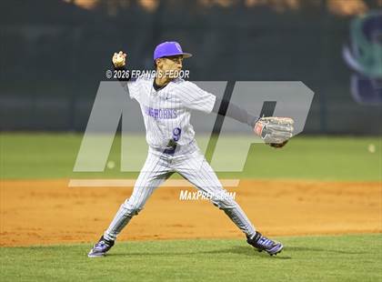 Thumbnail 1 in Lennard @ Sumner photogallery.