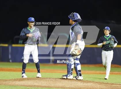 Thumbnail 3 in Lennard @ Sumner photogallery.