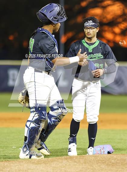 Thumbnail 2 in Lennard @ Sumner photogallery.