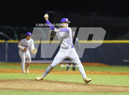 Thumbnail 2 in Lennard @ Sumner photogallery.