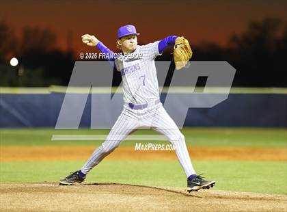 Thumbnail 2 in Lennard @ Sumner photogallery.