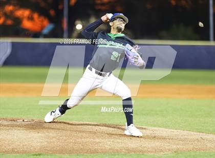 Thumbnail 2 in Lennard @ Sumner photogallery.