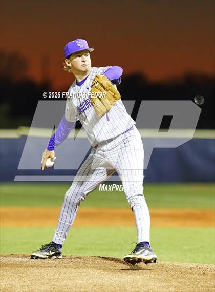 Thumbnail 1 in Lennard @ Sumner photogallery.