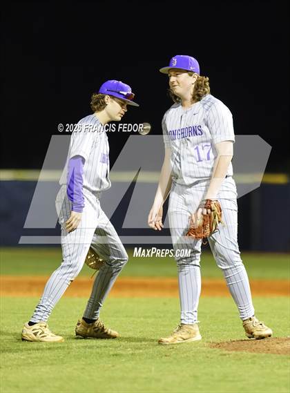 Thumbnail 1 in Lennard @ Sumner photogallery.