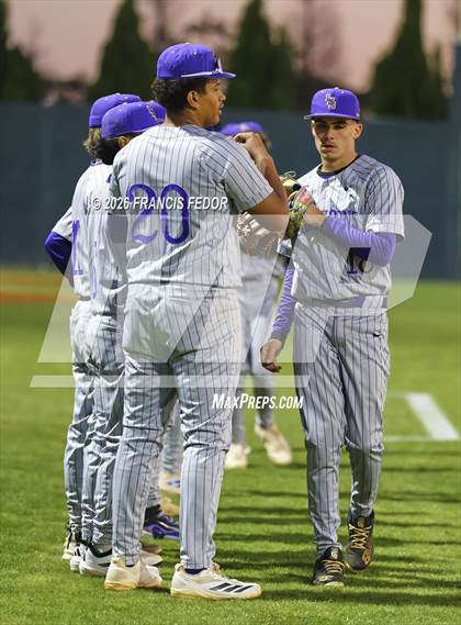 Thumbnail 1 in Lennard @ Sumner photogallery.