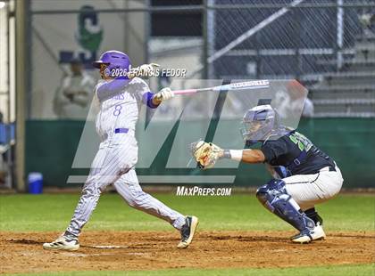 Thumbnail 3 in Lennard @ Sumner photogallery.