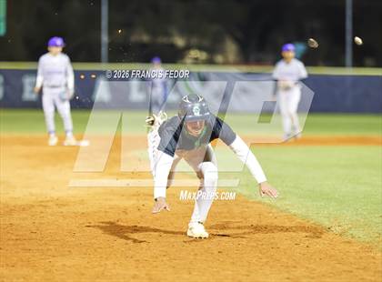 Thumbnail 3 in Lennard @ Sumner photogallery.