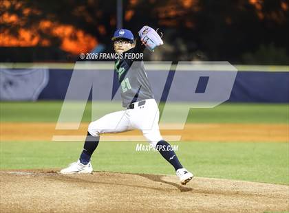 Thumbnail 3 in Lennard @ Sumner photogallery.