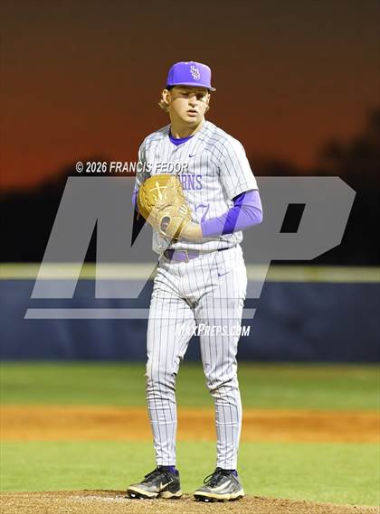 Thumbnail 3 in Lennard @ Sumner photogallery.