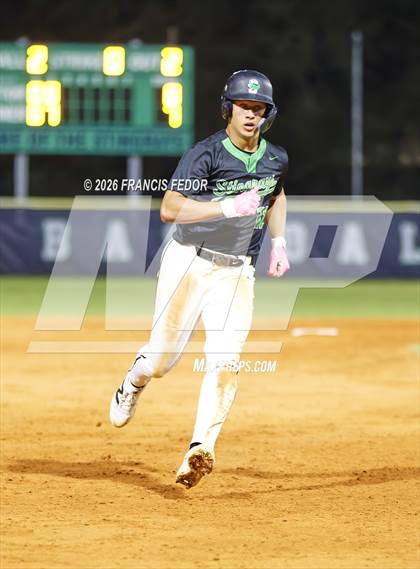 Thumbnail 2 in Lennard @ Sumner photogallery.