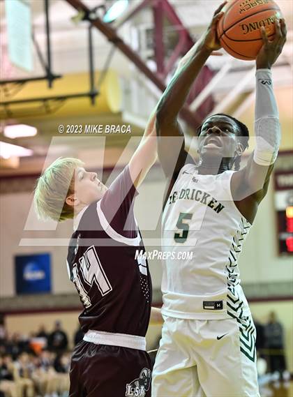Thumbnail 3 in Bishop Hendricken vs. La Salle Academy (RIIL Division 1 Final) photogallery.