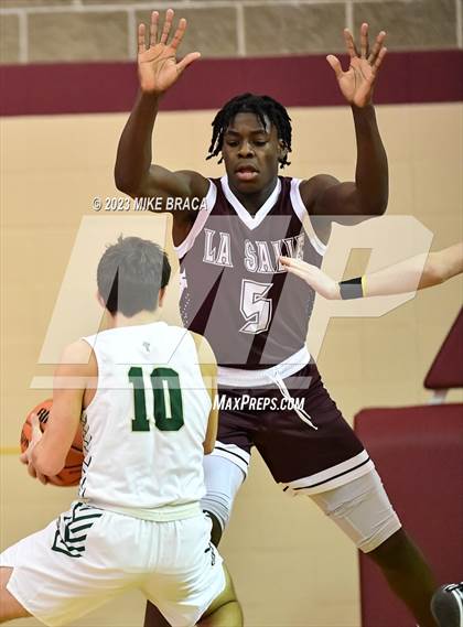 Thumbnail 3 in Bishop Hendricken vs. La Salle Academy (RIIL Division 1 Final) photogallery.
