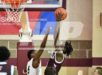 Thumbnail 1 in Bishop Hendricken vs. La Salle Academy (RIIL Division 1 Final) photogallery.