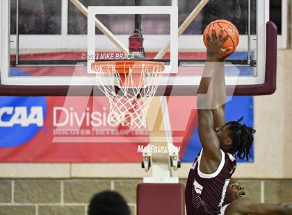 Thumbnail 2 in Bishop Hendricken vs. La Salle Academy (RIIL Division 1 Final) photogallery.