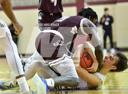 Thumbnail 1 in Bishop Hendricken vs. La Salle Academy (RIIL Division 1 Final) photogallery.