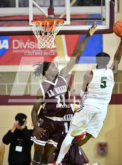 Thumbnail 1 in Bishop Hendricken vs. La Salle Academy (RIIL Division 1 Final) photogallery.