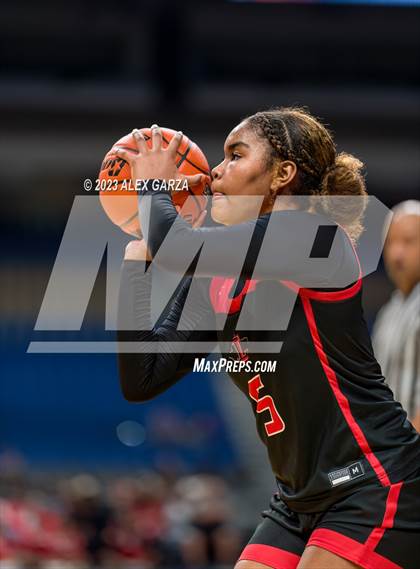 Thumbnail 1 in Wagner vs Liberty (UIL 5A Basketball State Semifinal) photogallery.