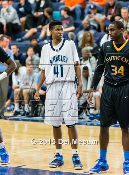 Thumbnail 1 in Simeon vs. Berkeley Prep photogallery.