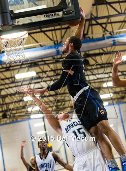 Thumbnail 2 in Simeon vs. Berkeley Prep photogallery.