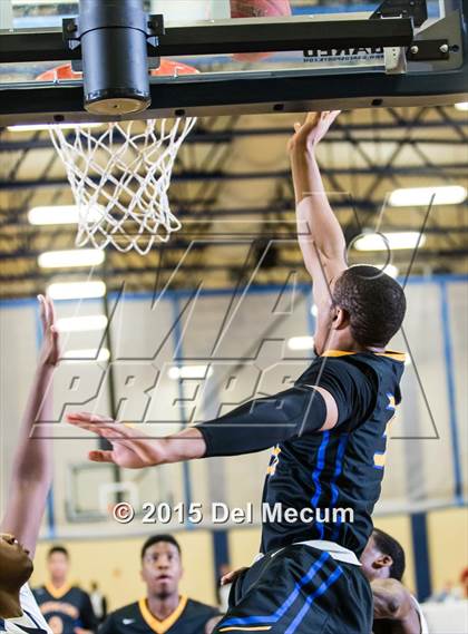 Thumbnail 3 in Simeon vs. Berkeley Prep photogallery.