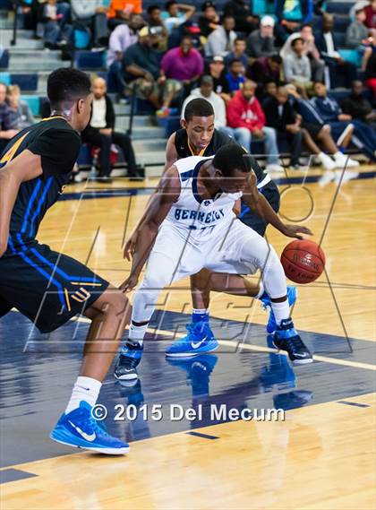 Thumbnail 1 in Simeon vs. Berkeley Prep photogallery.