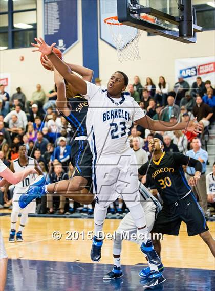Thumbnail 3 in Simeon vs. Berkeley Prep photogallery.
