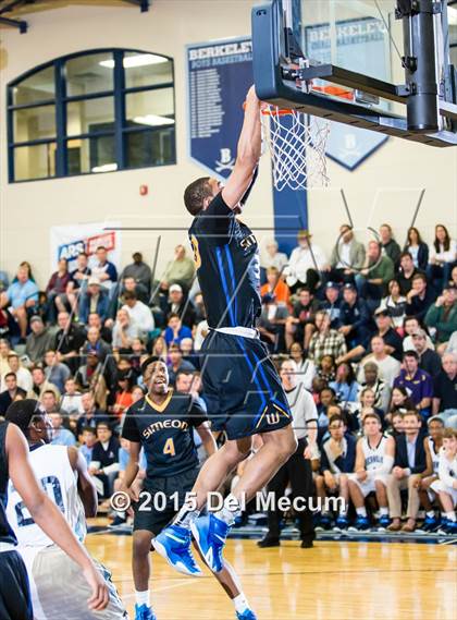 Thumbnail 2 in Simeon vs. Berkeley Prep photogallery.
