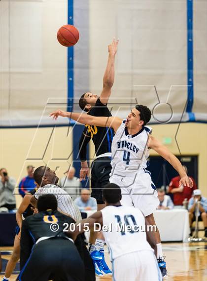 Thumbnail 1 in Simeon vs. Berkeley Prep photogallery.